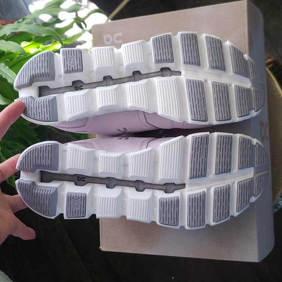 On Running Cloud 5 Women's Sneakers - Picture 10 of 13